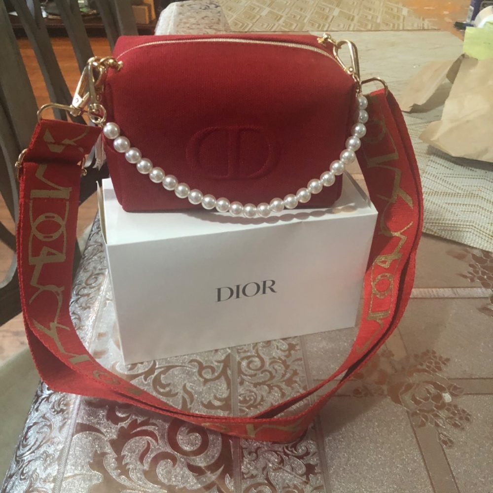 - DIOR BEAUTE - Picture 2 of 16